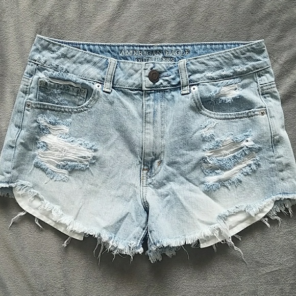 American Eagle Outfitters Pants - AE shorts size 6